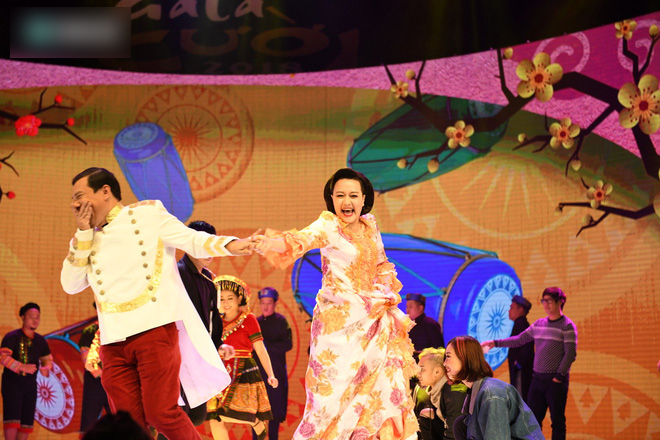 Cô đẩu Công Lý lù lù xuất hiện, cả khán phòng cười không ngớt